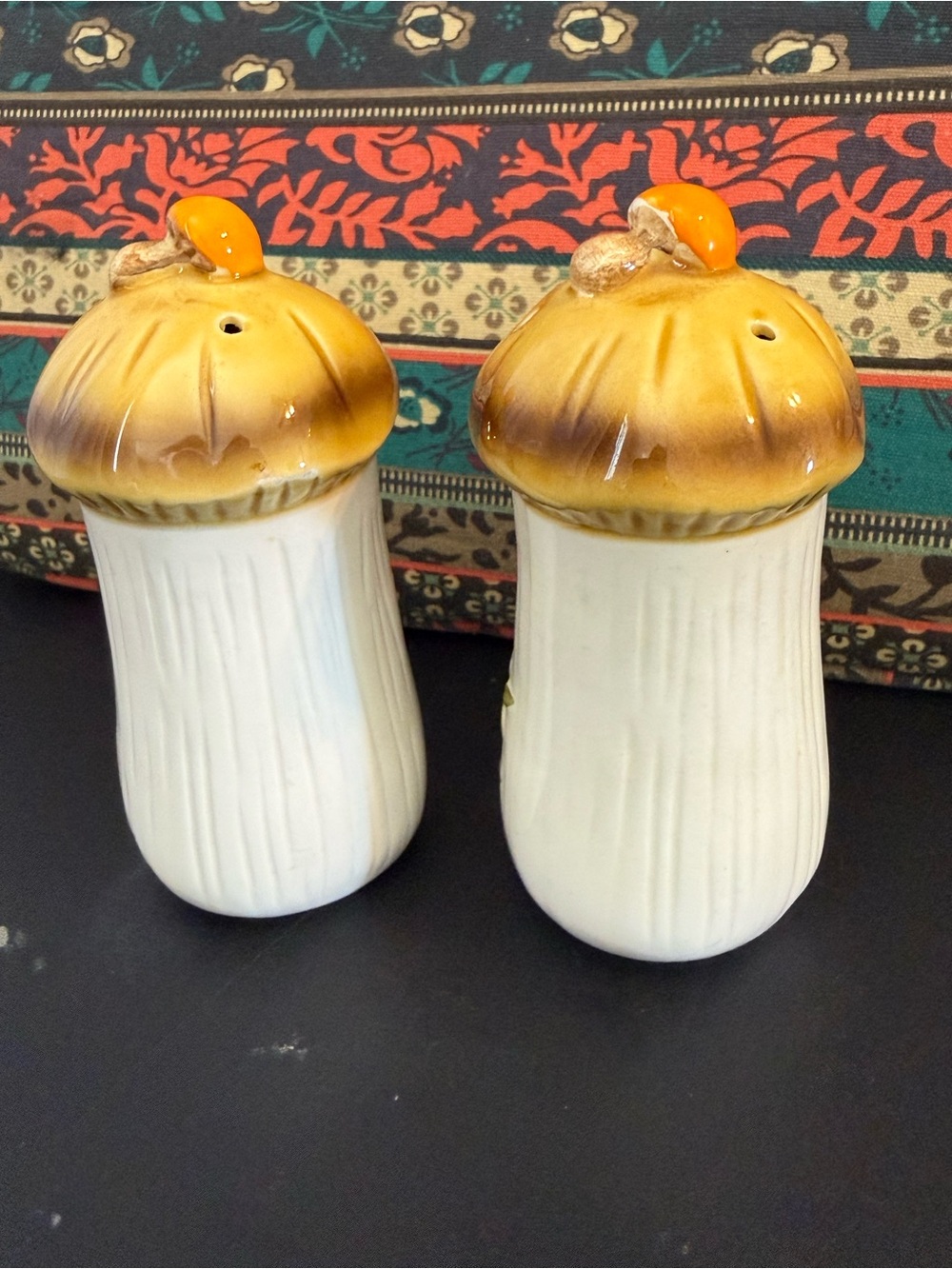 Vintage 1970s Merry Mushrooms Sears Salt and Pepper / Spice Shakers. - Picture 2 of 8